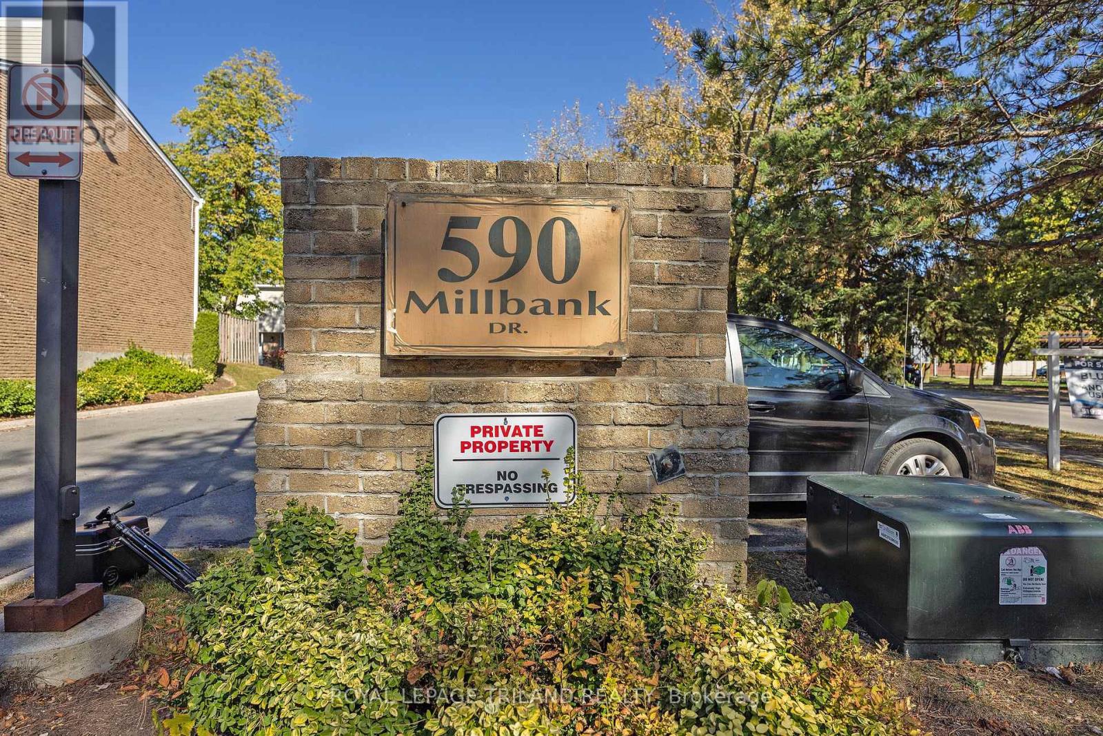 2 - 590 Millbank Drive, London South, Ontario  N6E 2H2 - Photo 3 - X12483620