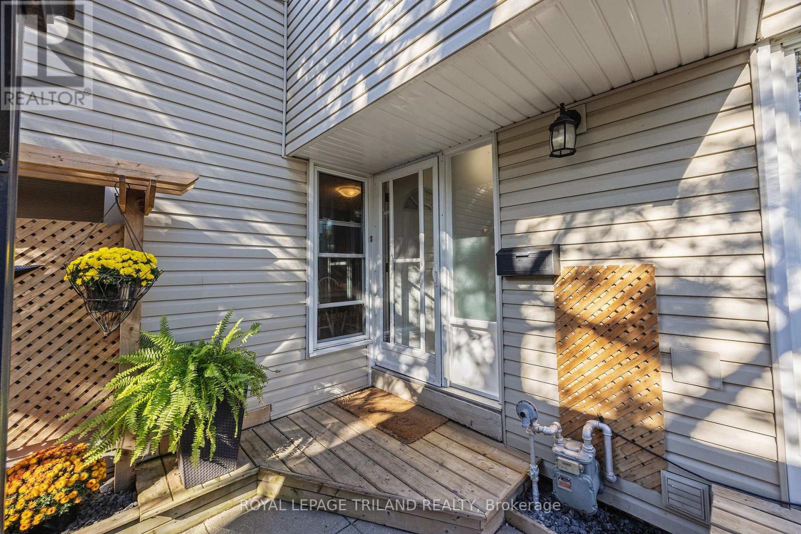 2 - 590 Millbank Drive, London South, Ontario  N6E 2H2 - Photo 4 - X12483620