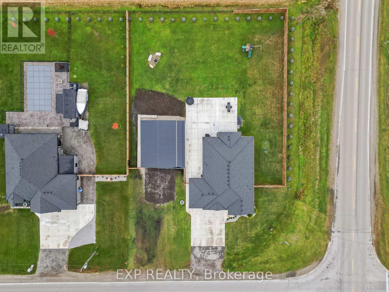 6572 Calvert Drive, Adelaide Metcalfe, Ontario  N7G 3H5 - Photo 40 - X12483636