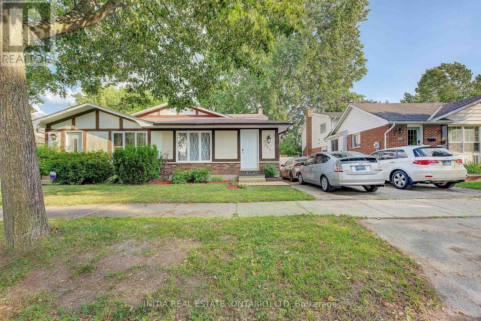 255 Brunswick Crescent, London North, Ontario  N6G 3L1 - Photo 2 - X12483678