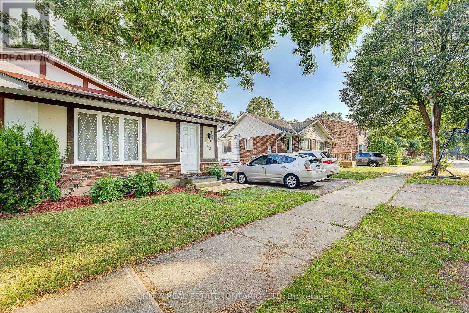 255 Brunswick Crescent, London North, Ontario  N6G 3L1 - Photo 3 - X12483678
