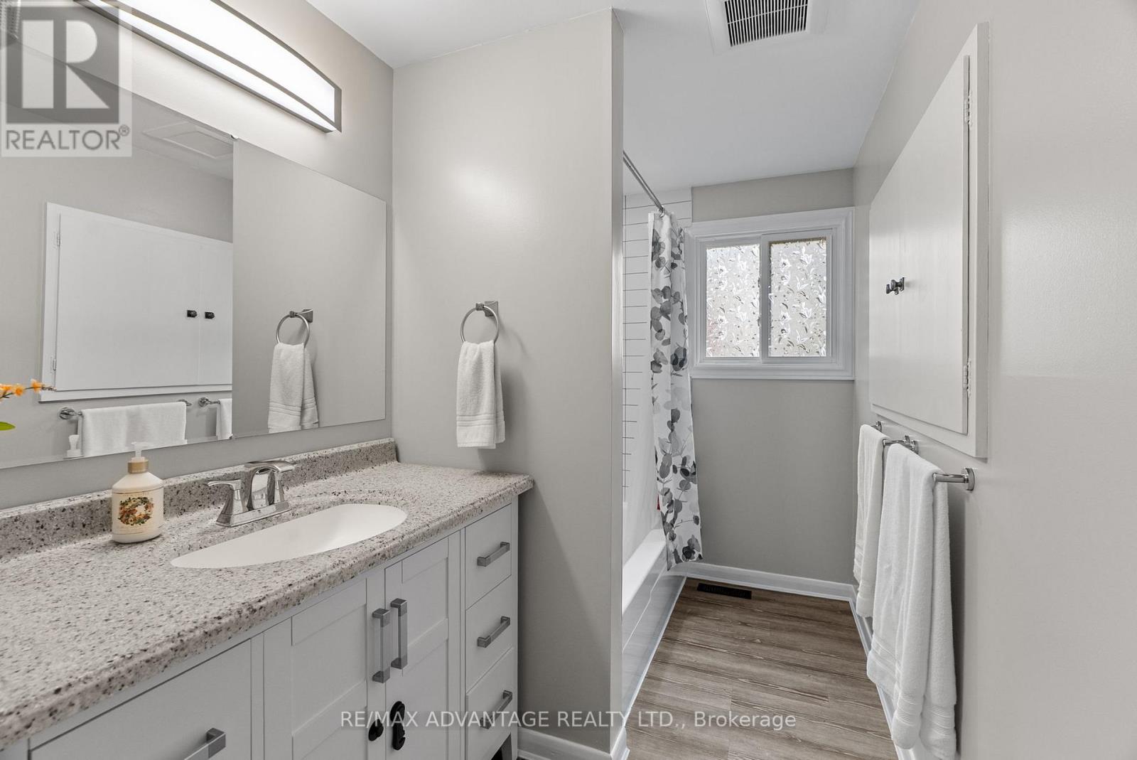 66 Wellesley Crescent, London East, Ontario  N5V 1J7 - Photo 23 - X12483679