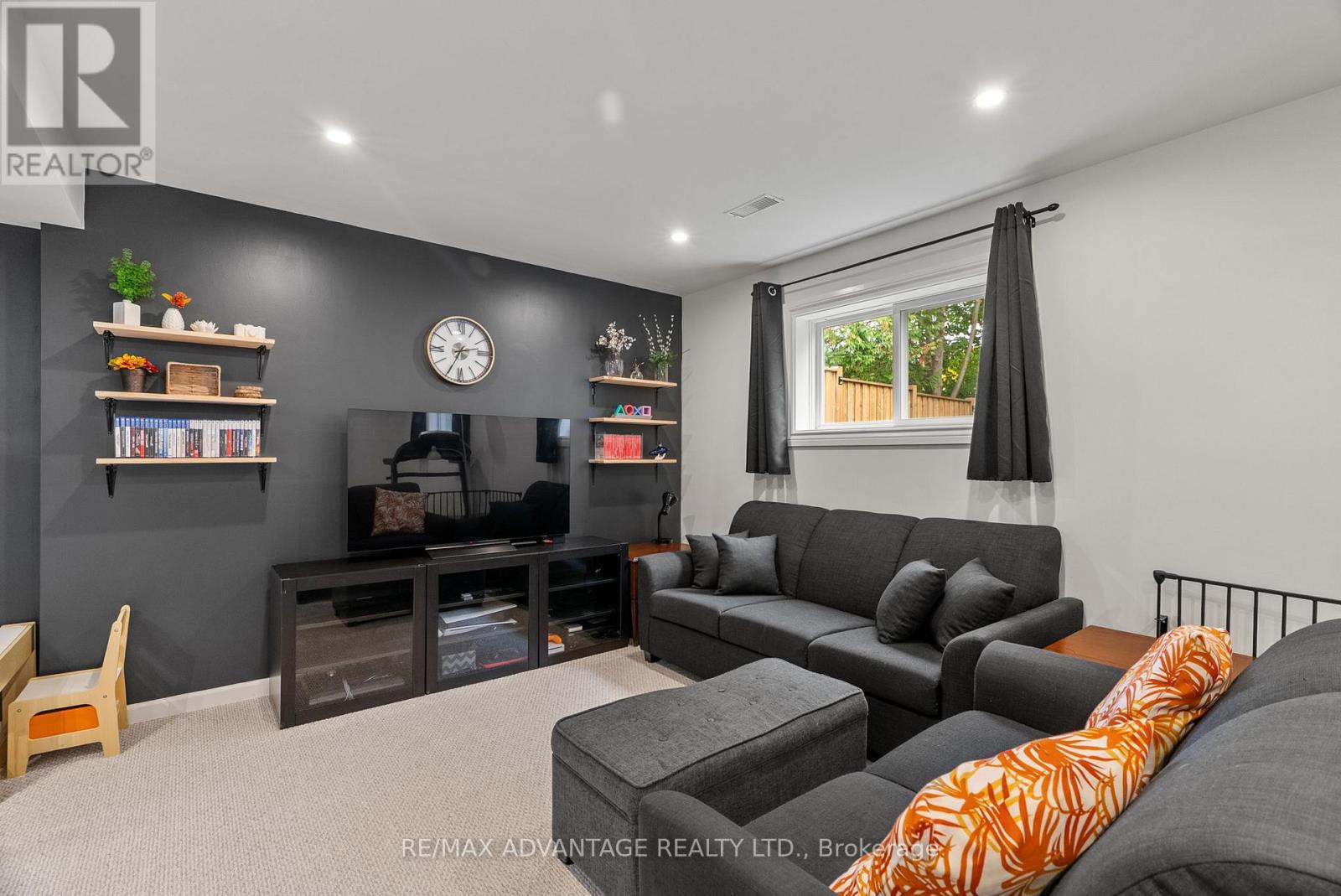 66 Wellesley Crescent, London East, Ontario  N5V 1J7 - Photo 27 - X12483679