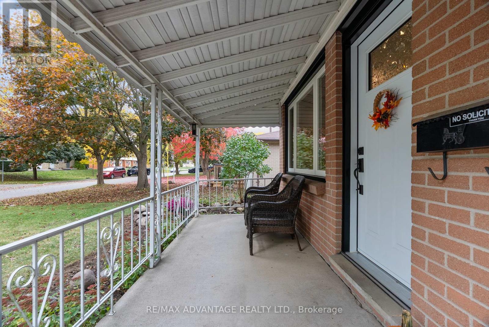 66 Wellesley Crescent, London East, Ontario  N5V 1J7 - Photo 3 - X12483679