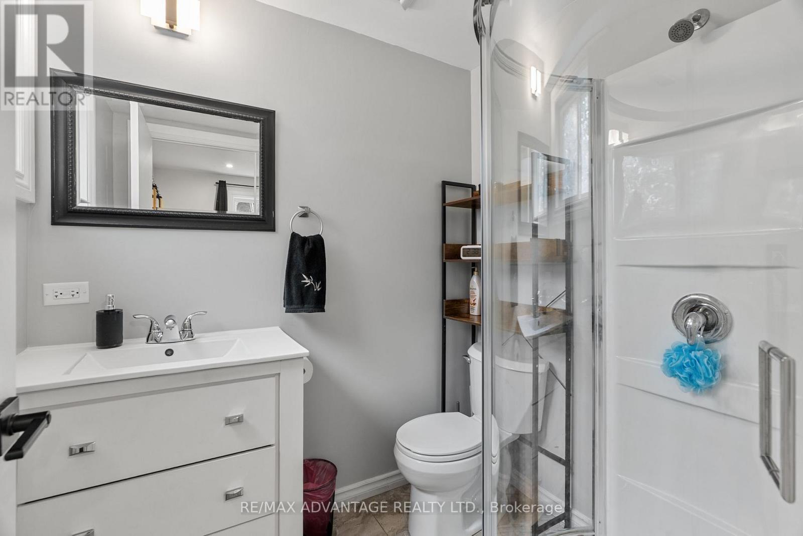 66 Wellesley Crescent, London East, Ontario  N5V 1J7 - Photo 34 - X12483679