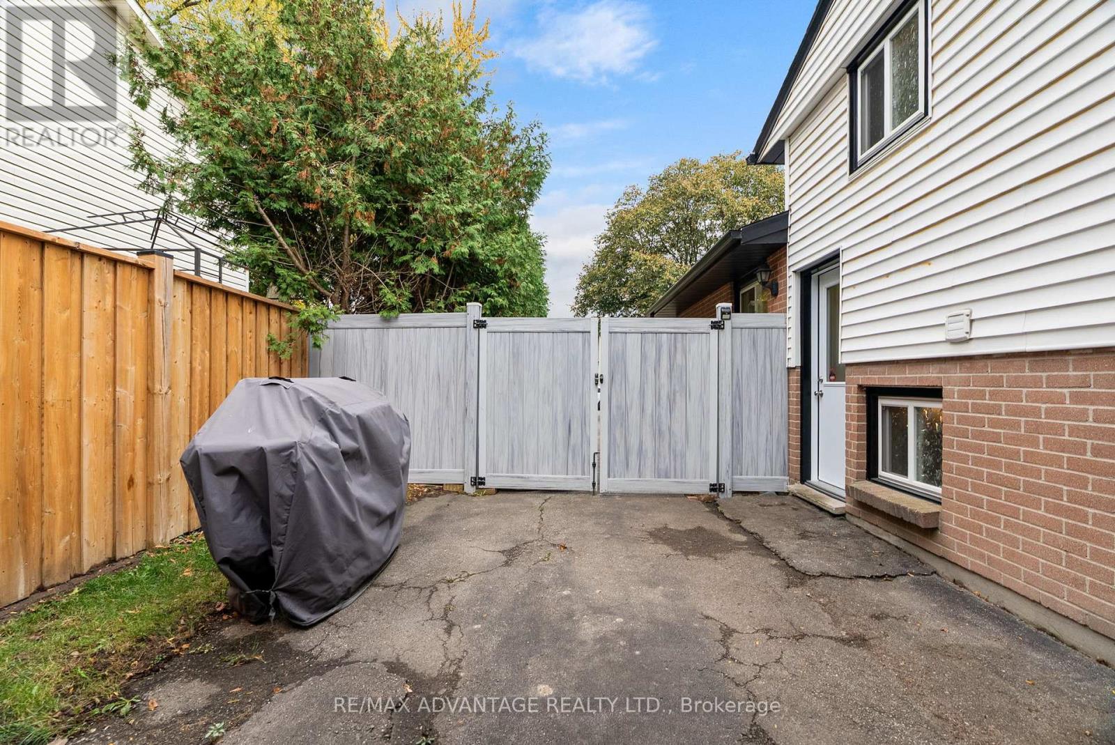 66 Wellesley Crescent, London East, Ontario  N5V 1J7 - Photo 47 - X12483679