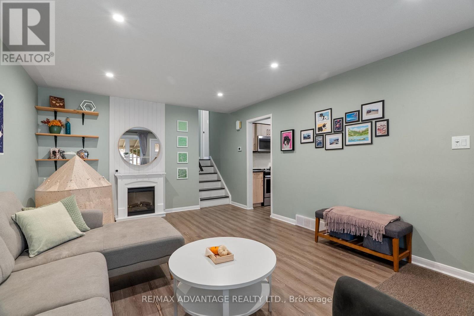 66 Wellesley Crescent, London East, Ontario  N5V 1J7 - Photo 7 - X12483679