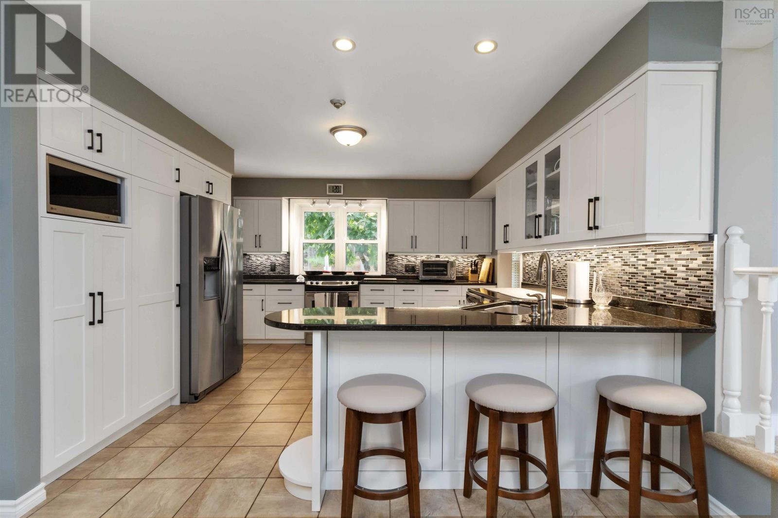 96 Crescent Street, Bridgewater, Nova Scotia  B4V 2C7 - Photo 17 - 202524680