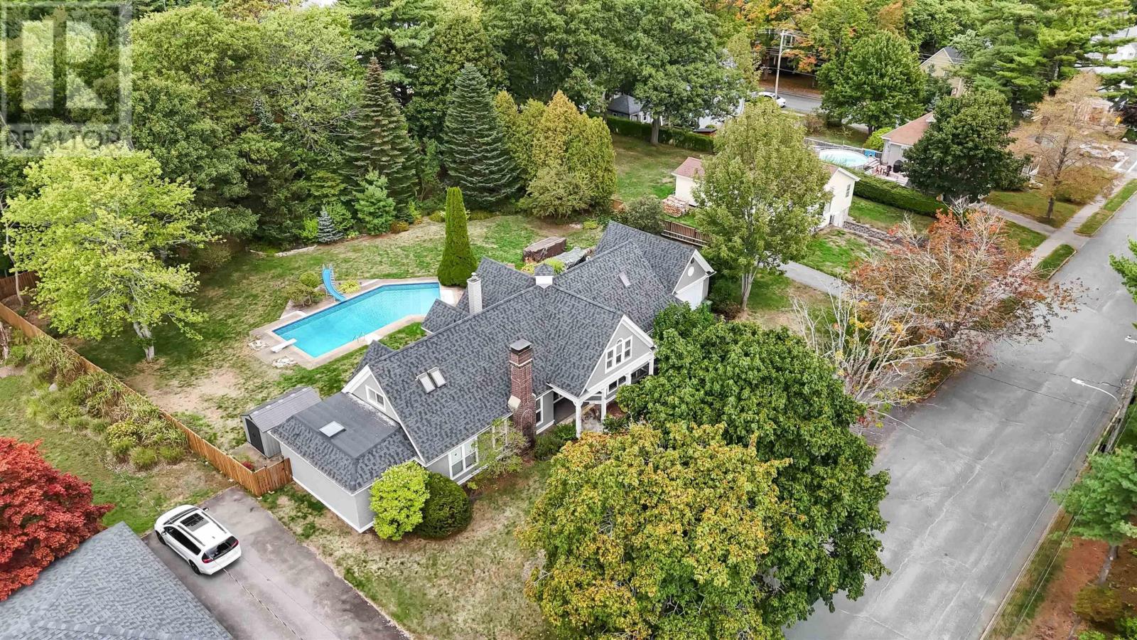 96 Crescent Street, Bridgewater, Nova Scotia  B4V 2C7 - Photo 50 - 202524680