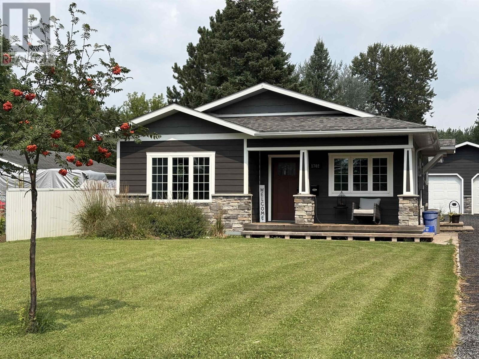 1702 Sunset Dr, Fort Frances, Ontario P9A 2V1 - Photo 1 - TB253215