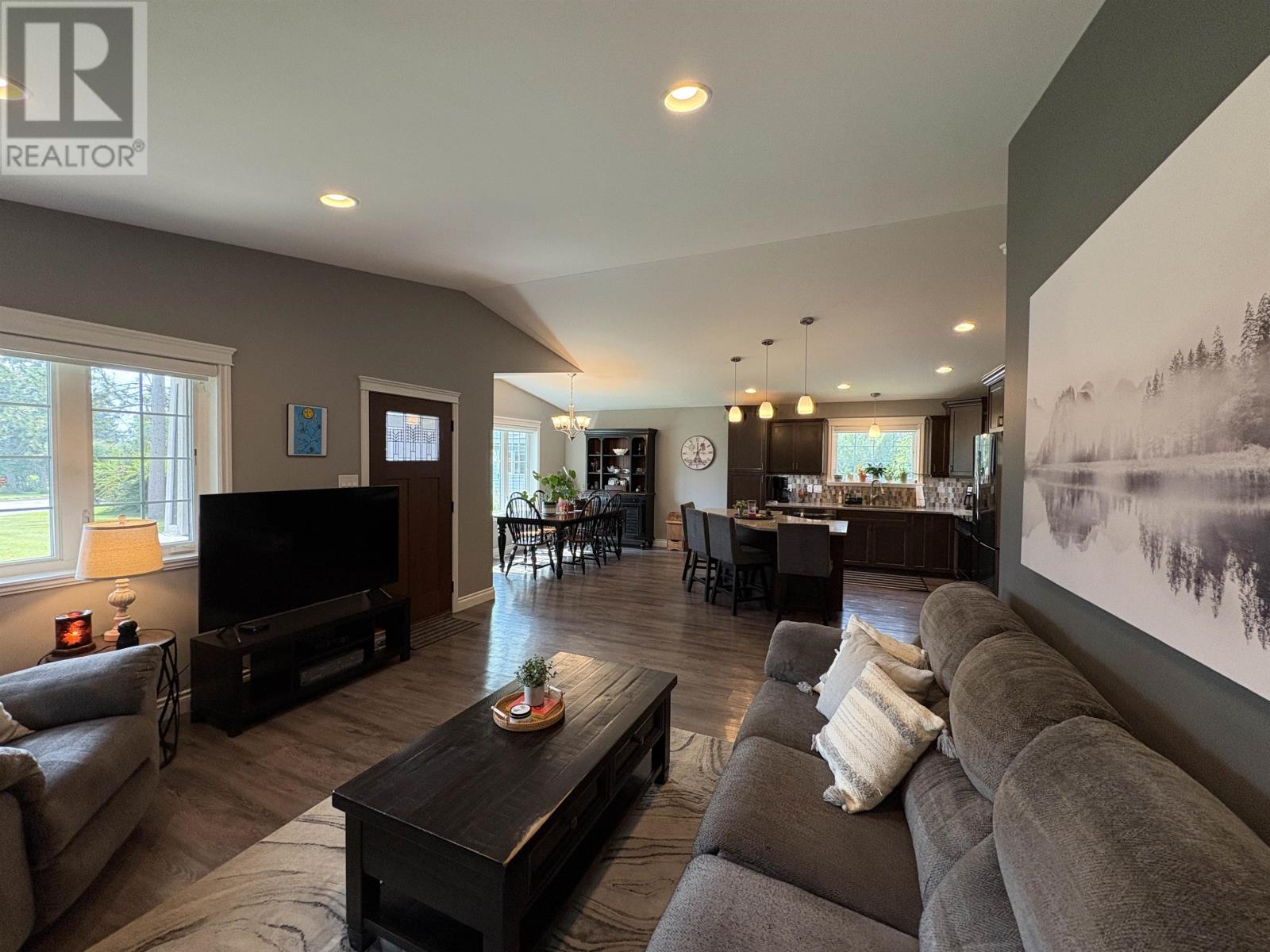 1702 Sunset Dr, Fort Frances, Ontario P9A 2V1 - Photo 12 - TB253215