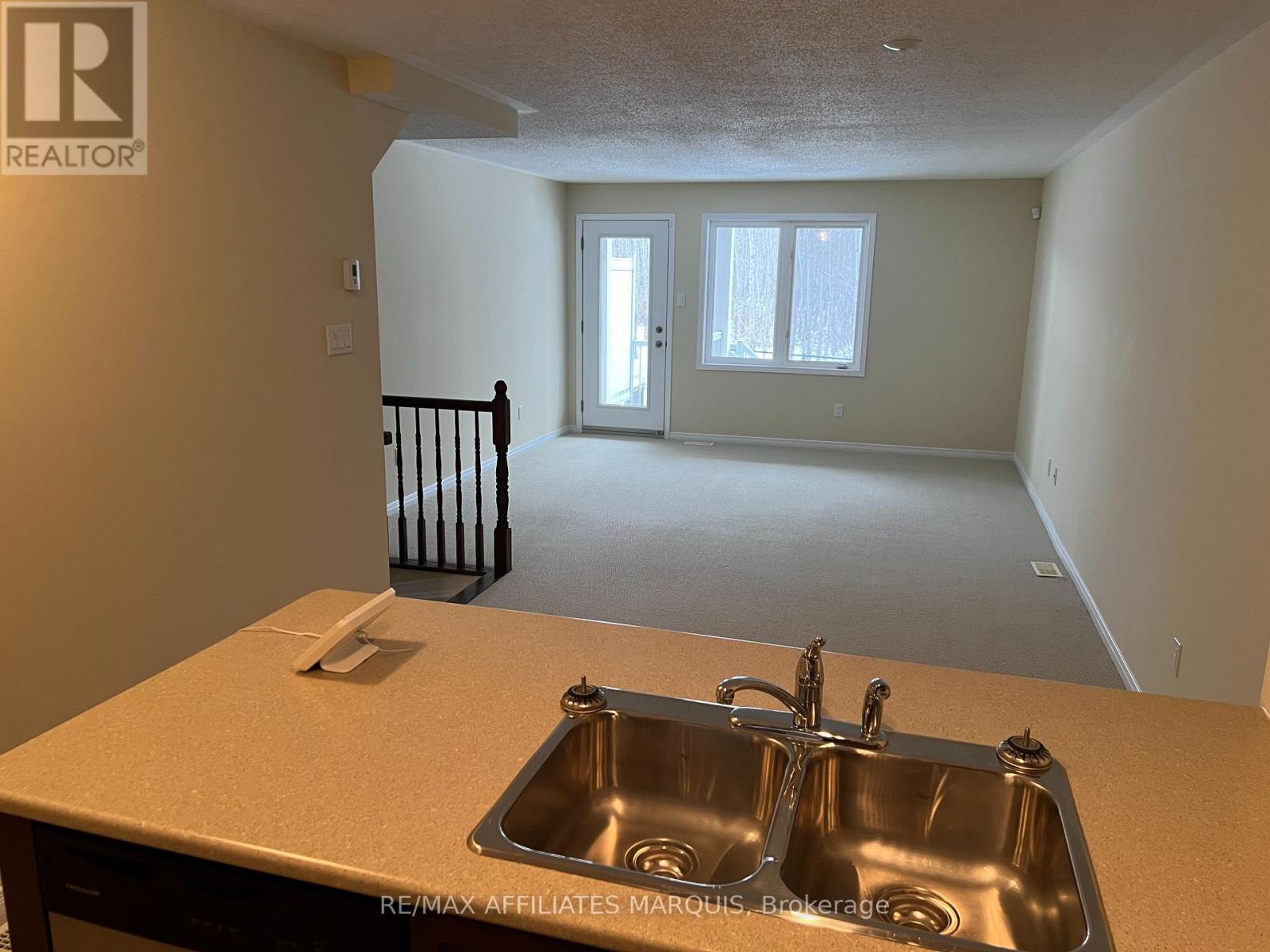 304 Fir Lane, North Grenville, Ontario  K0G 1J0 - Photo 8 - X12483583