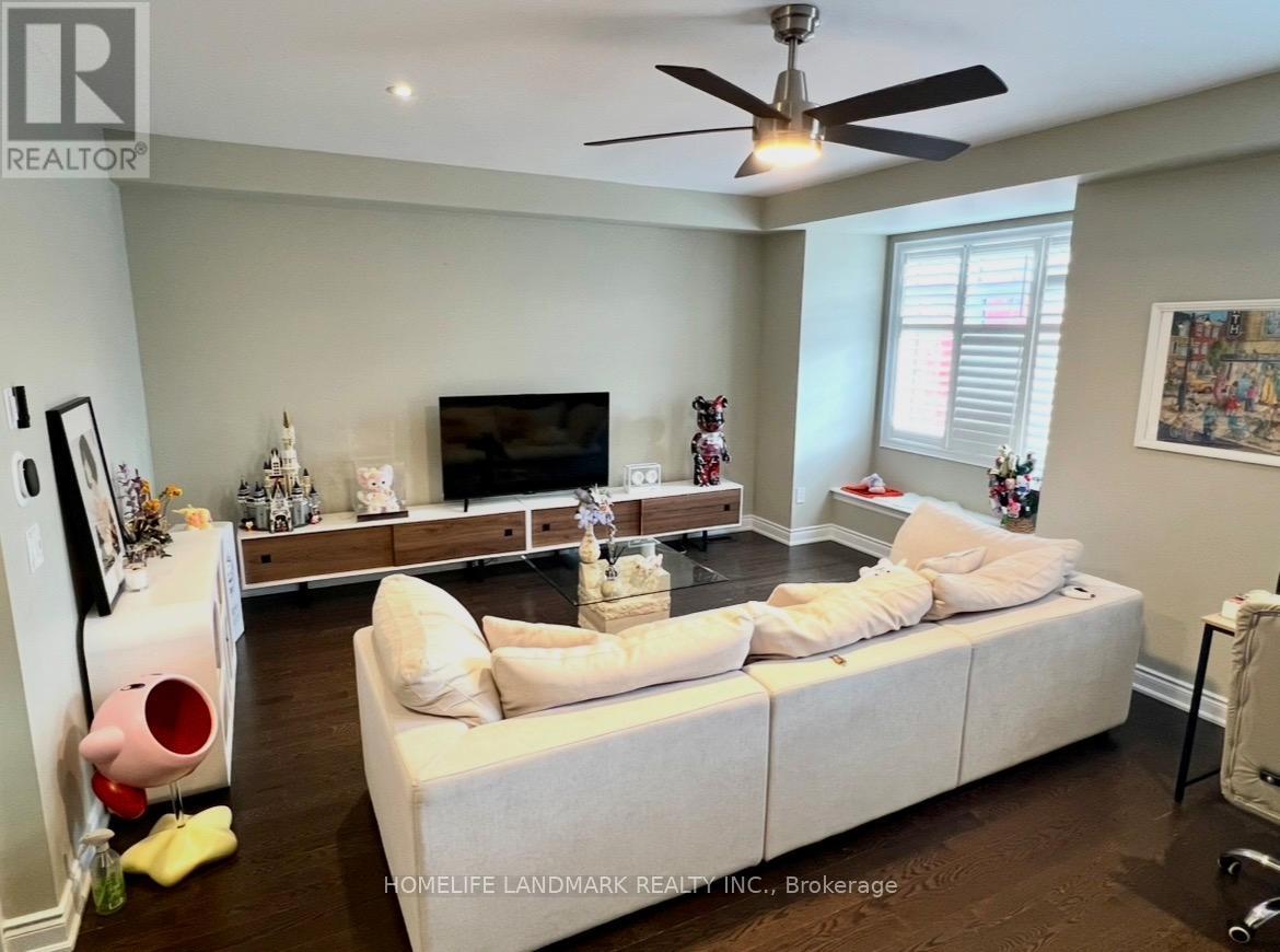 114 Puccini Drive, Richmond Hill, Ontario  L4E 0R5 - Photo 15 - N12483481