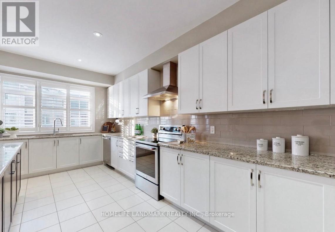 114 Puccini Drive, Richmond Hill, Ontario  L4E 0R5 - Photo 3 - N12483481
