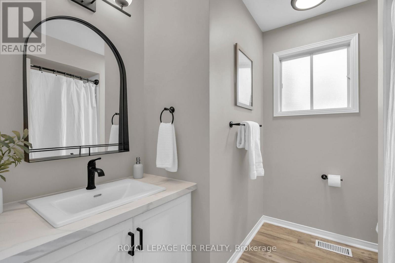 57 Closs Square, Aurora, Ontario  L4G 5H6 - Photo 31 - N12483500
