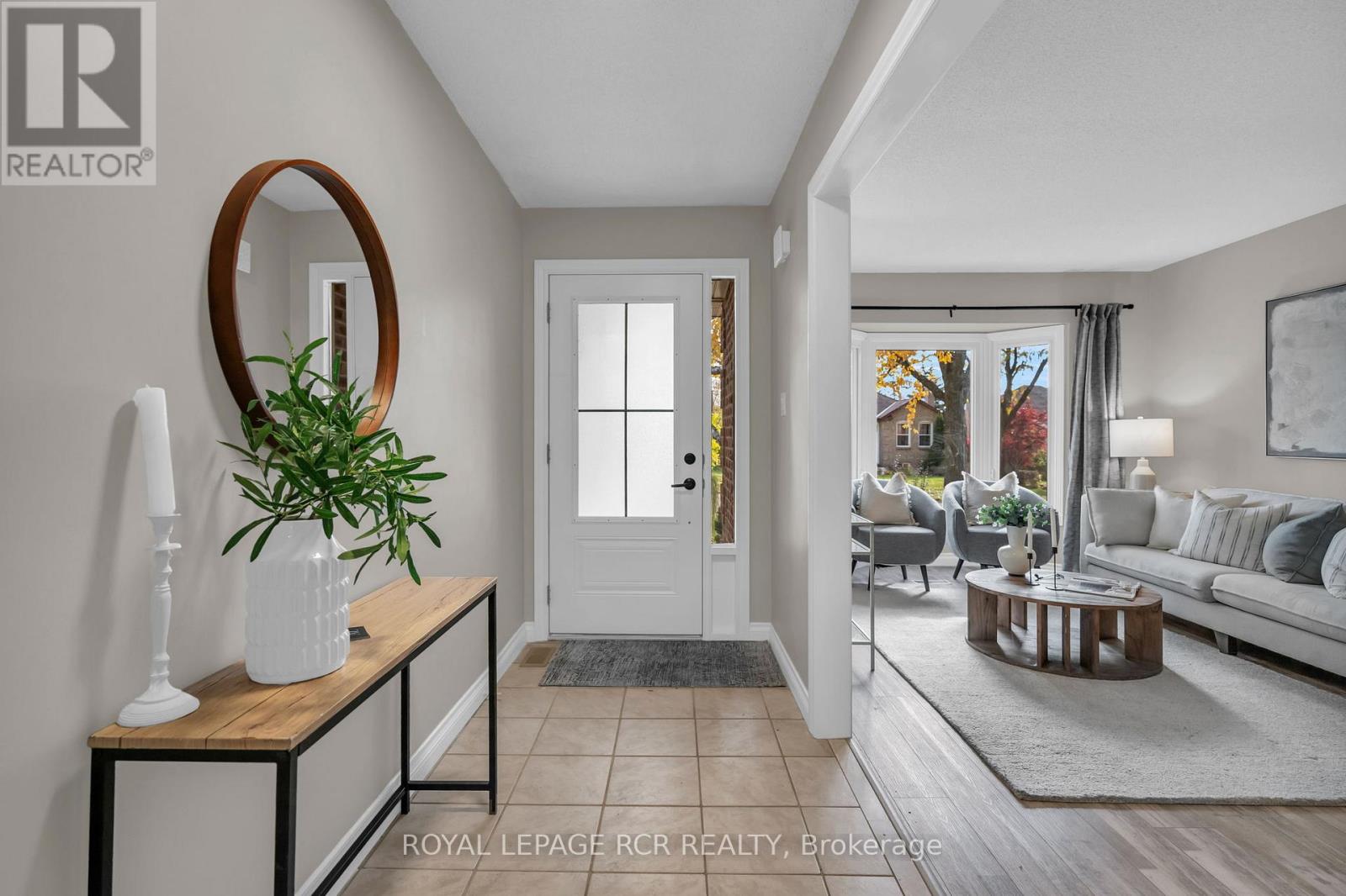57 Closs Square, Aurora, Ontario  L4G 5H6 - Photo 5 - N12483500