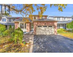57 CLOSS SQUARE, Aurora, Ontario