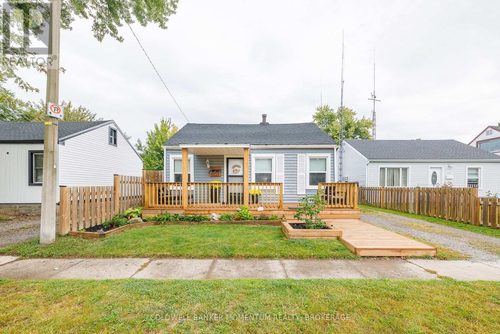 6151 Cadham Street, Niagara Falls, Ontario  L2G 3A3 - Photo 2 - X12483579