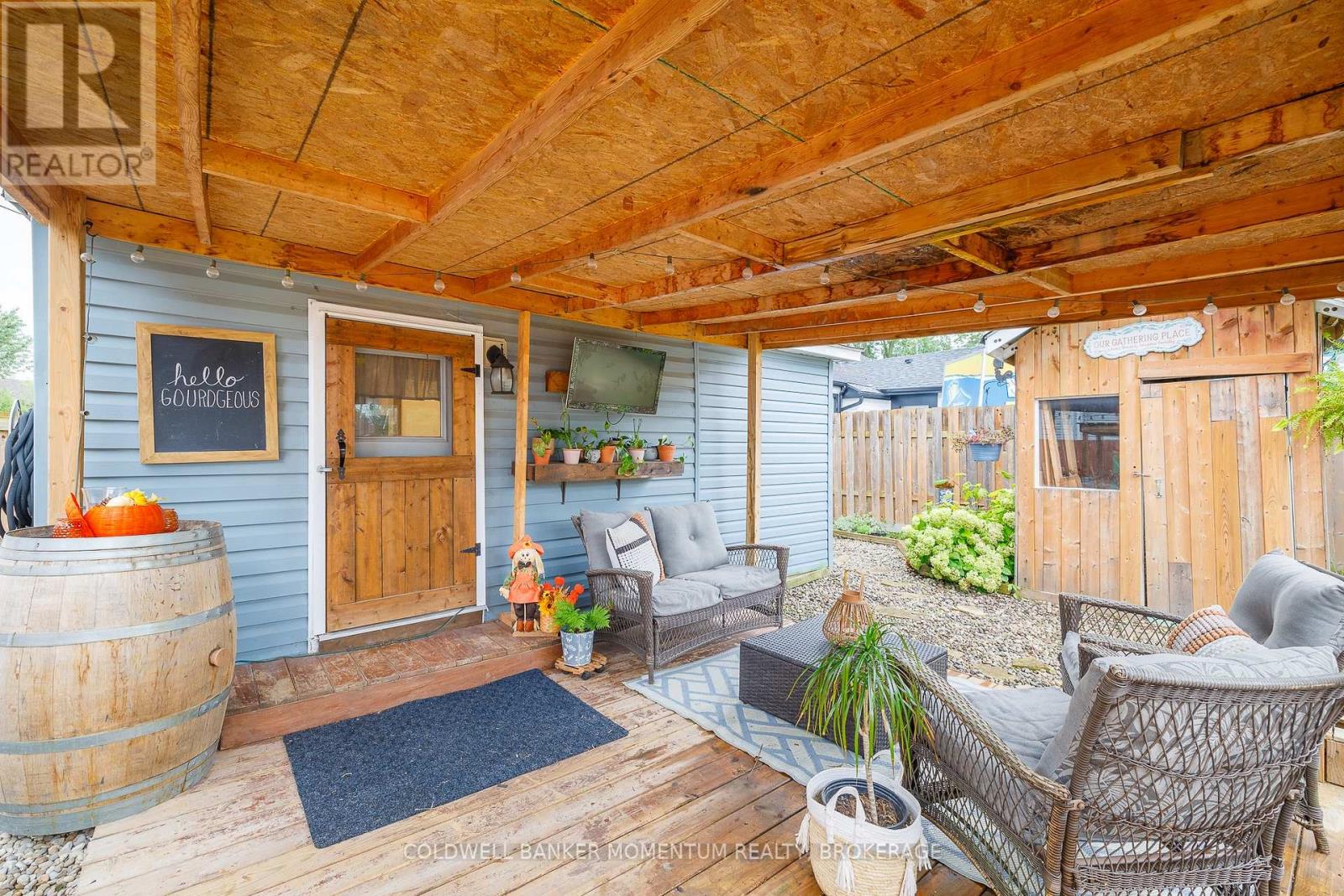 6151 Cadham Street, Niagara Falls, Ontario  L2G 3A3 - Photo 33 - X12483579