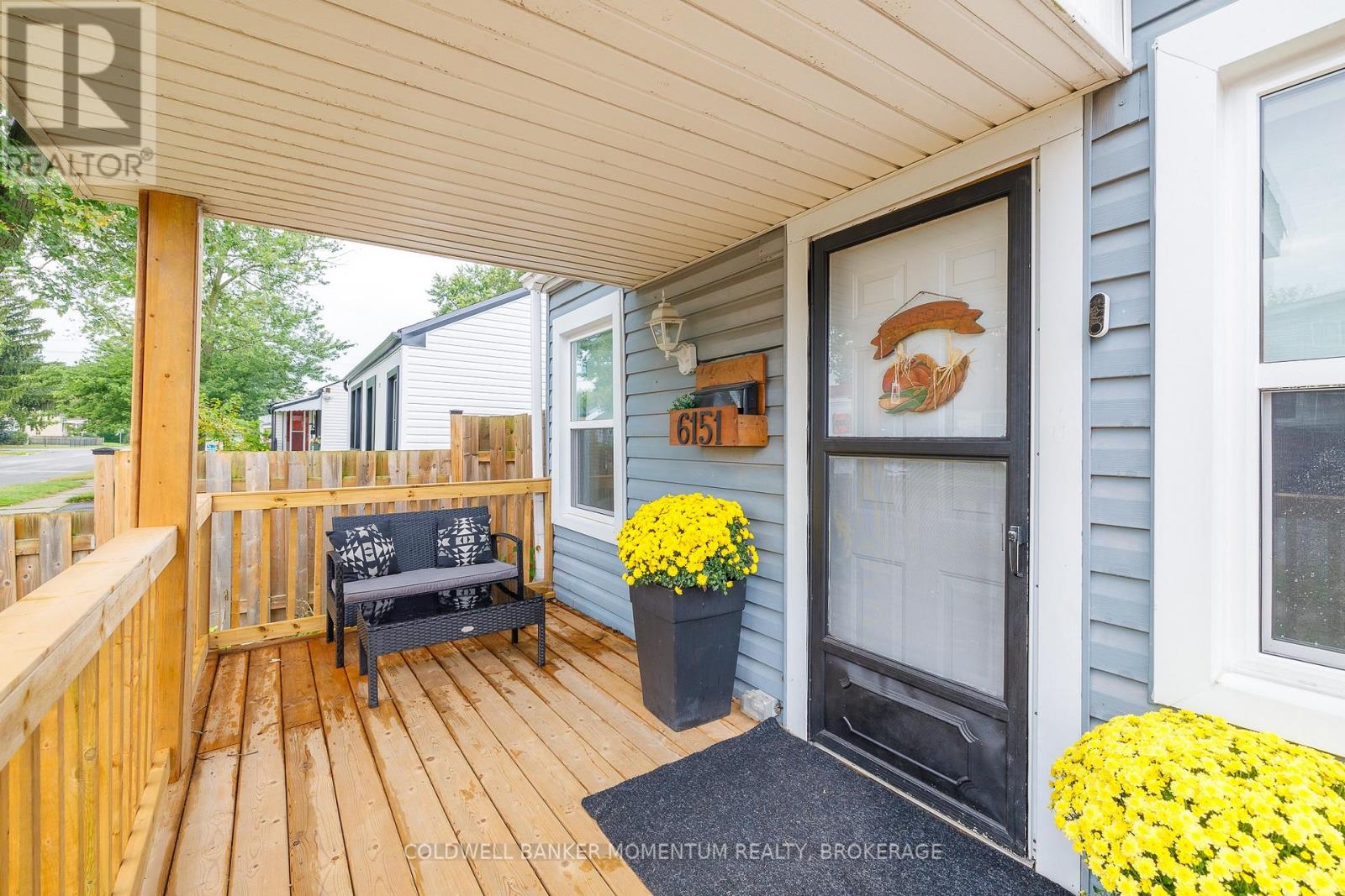 6151 Cadham Street, Niagara Falls, Ontario  L2G 3A3 - Photo 5 - X12483579