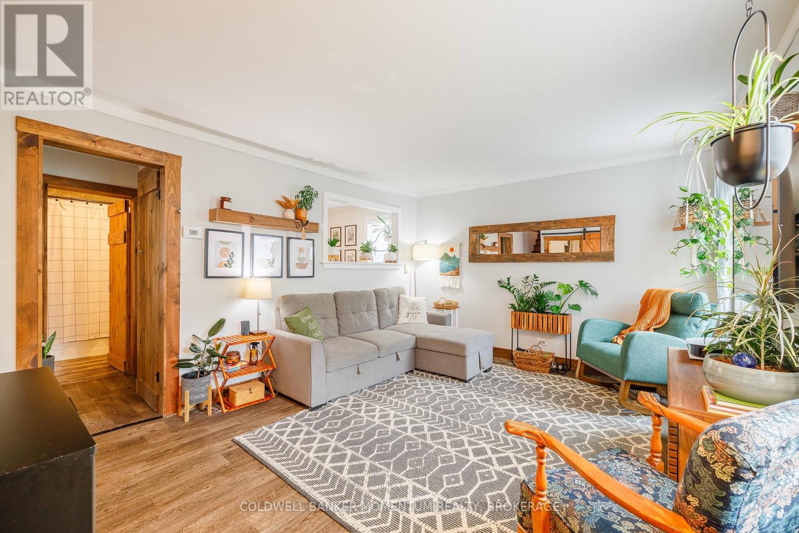 6151 Cadham Street, Niagara Falls, Ontario  L2G 3A3 - Photo 7 - X12483579