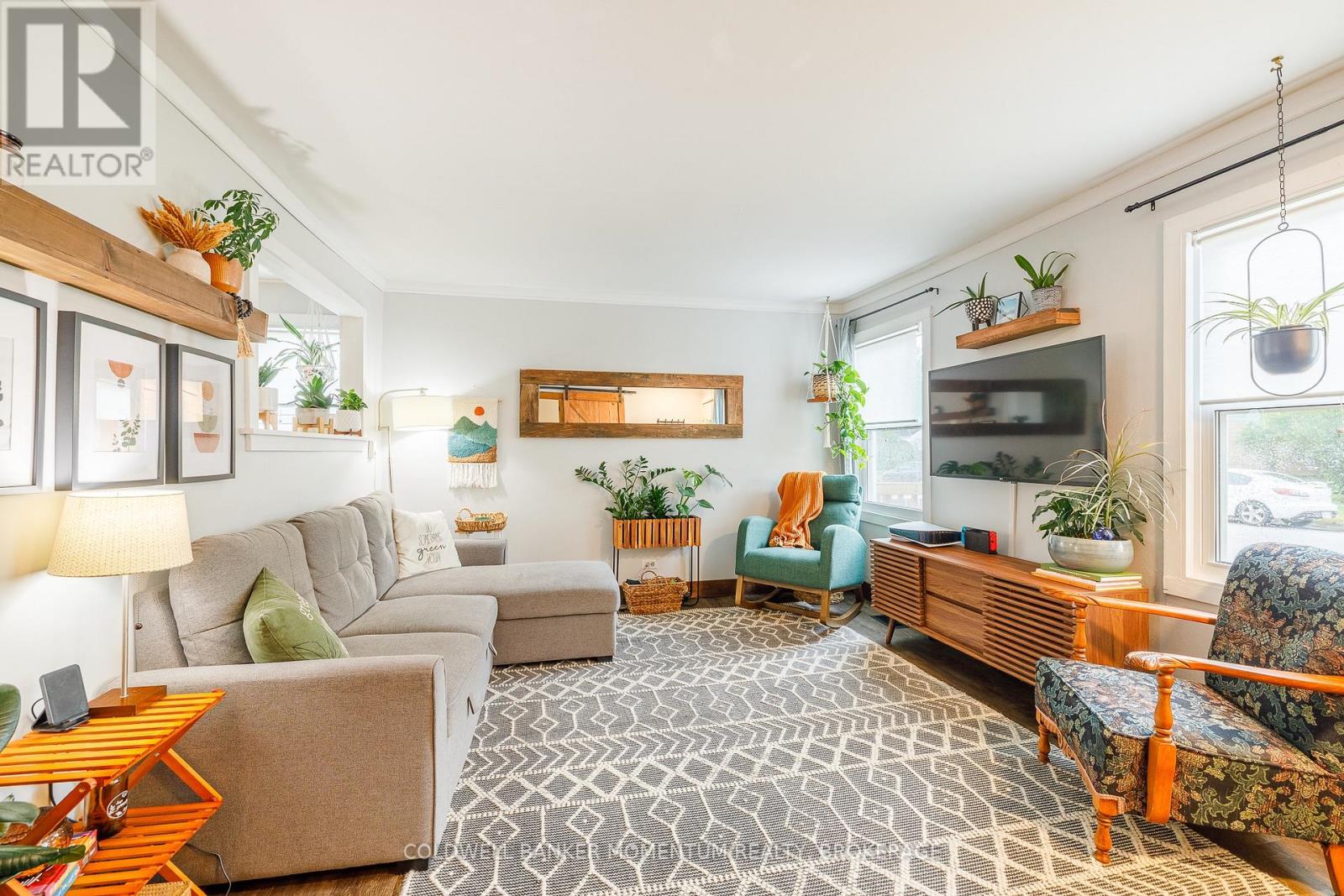 6151 Cadham Street, Niagara Falls, Ontario  L2G 3A3 - Photo 8 - X12483579