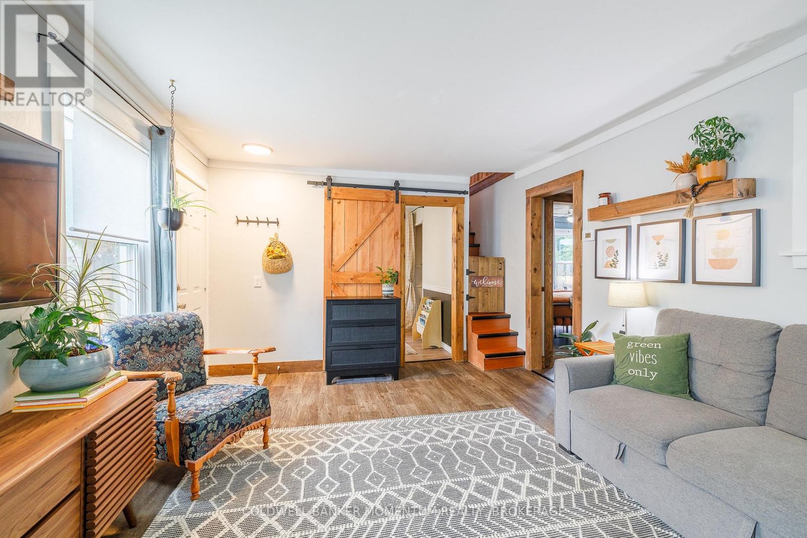 6151 Cadham Street, Niagara Falls, Ontario  L2G 3A3 - Photo 9 - X12483579