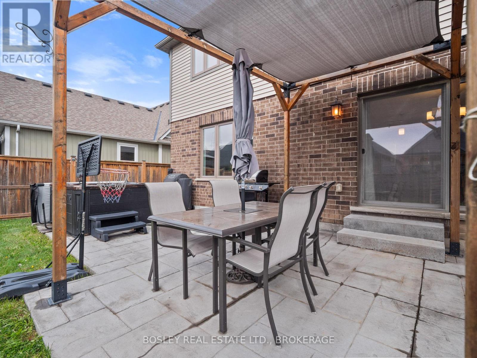 35 Mcfarland Street, Thorold, Ontario  L2V 0E5 - Photo 32 - X12483700