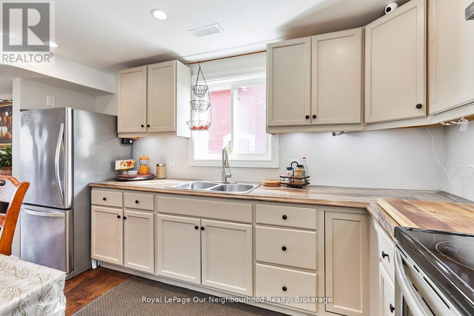 738 Simcoe Street N, Oshawa (Centennial), Ontario  L1G 4V8 - Photo 17 - E12483667