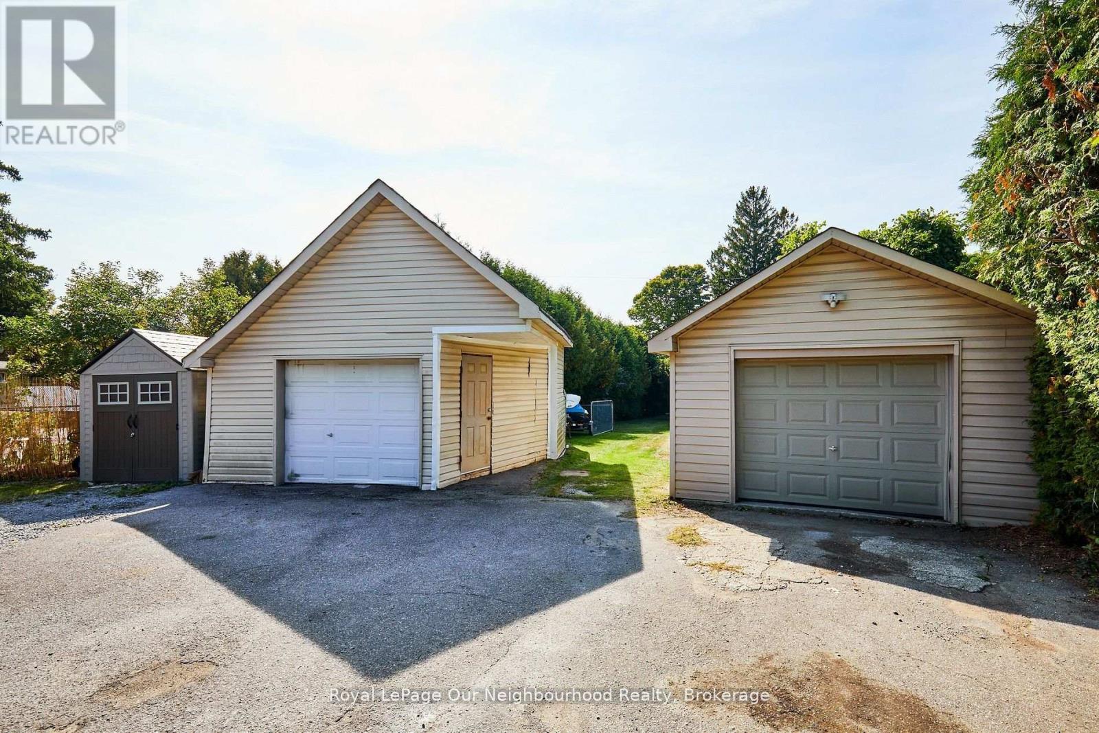 738 Simcoe Street N, Oshawa (Centennial), Ontario  L1G 4V8 - Photo 7 - E12483667