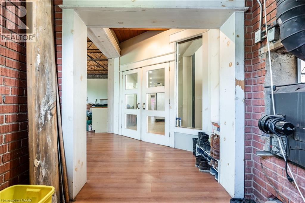 1090 Brock Road, Flamborough, Ontario  L9H 5E4 - Photo 5 - 40759324