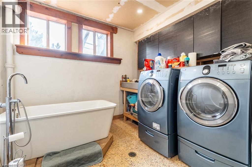 1090 Brock Road, Flamborough, Ontario  L9H 5E4 - Photo 26 - 40759324