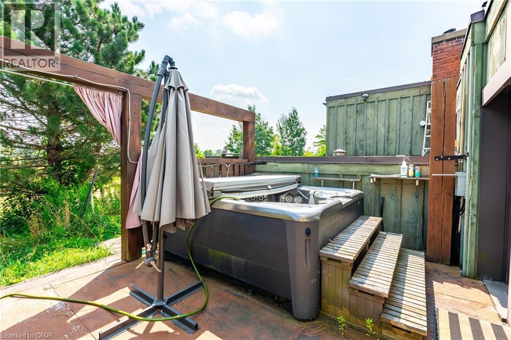 1090 Brock Road, Flamborough, Ontario  L9H 5E4 - Photo 30 - 40759324