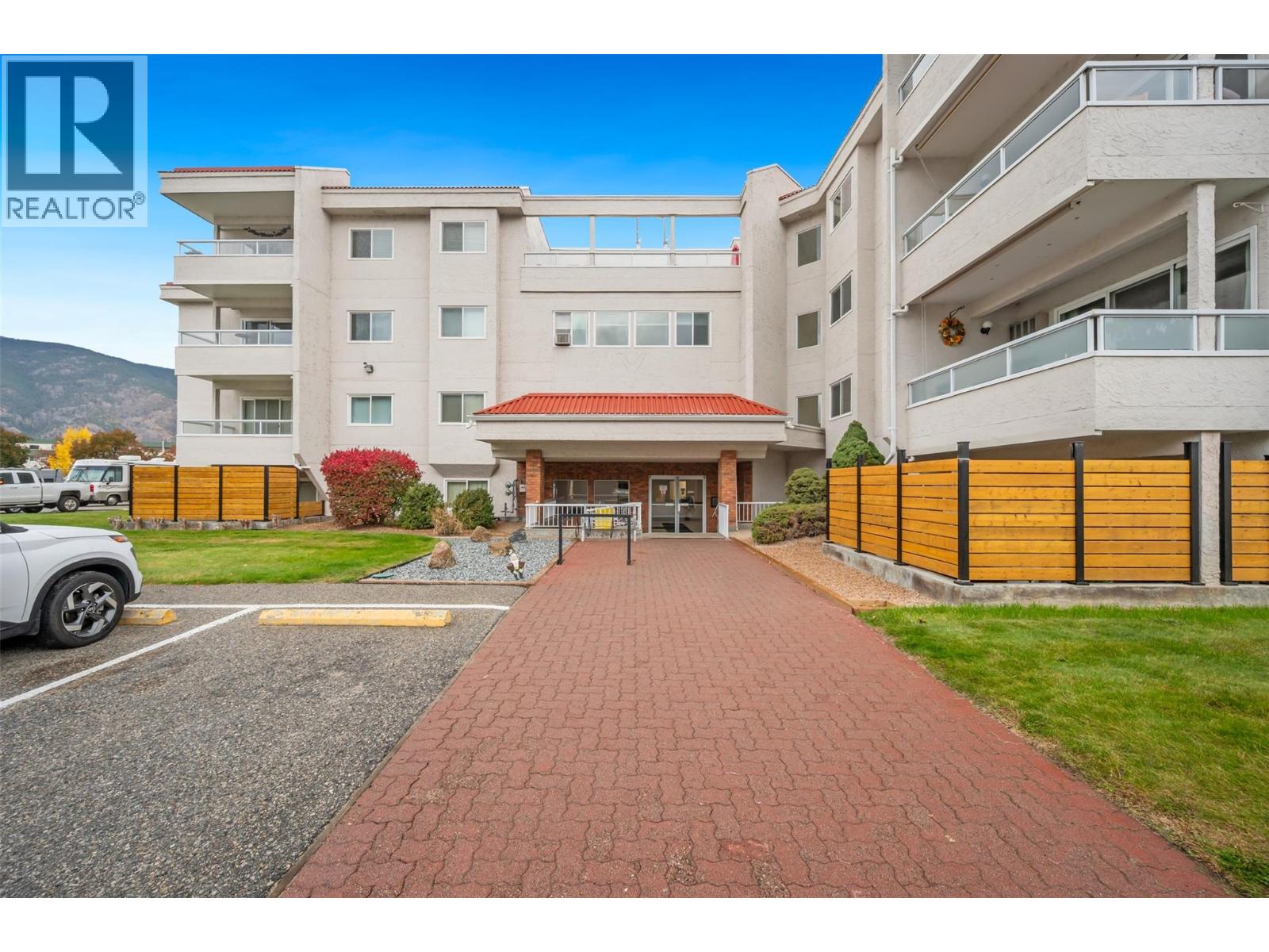 284 YORKTON Avenue Unit# 404, penticton, British Columbia
