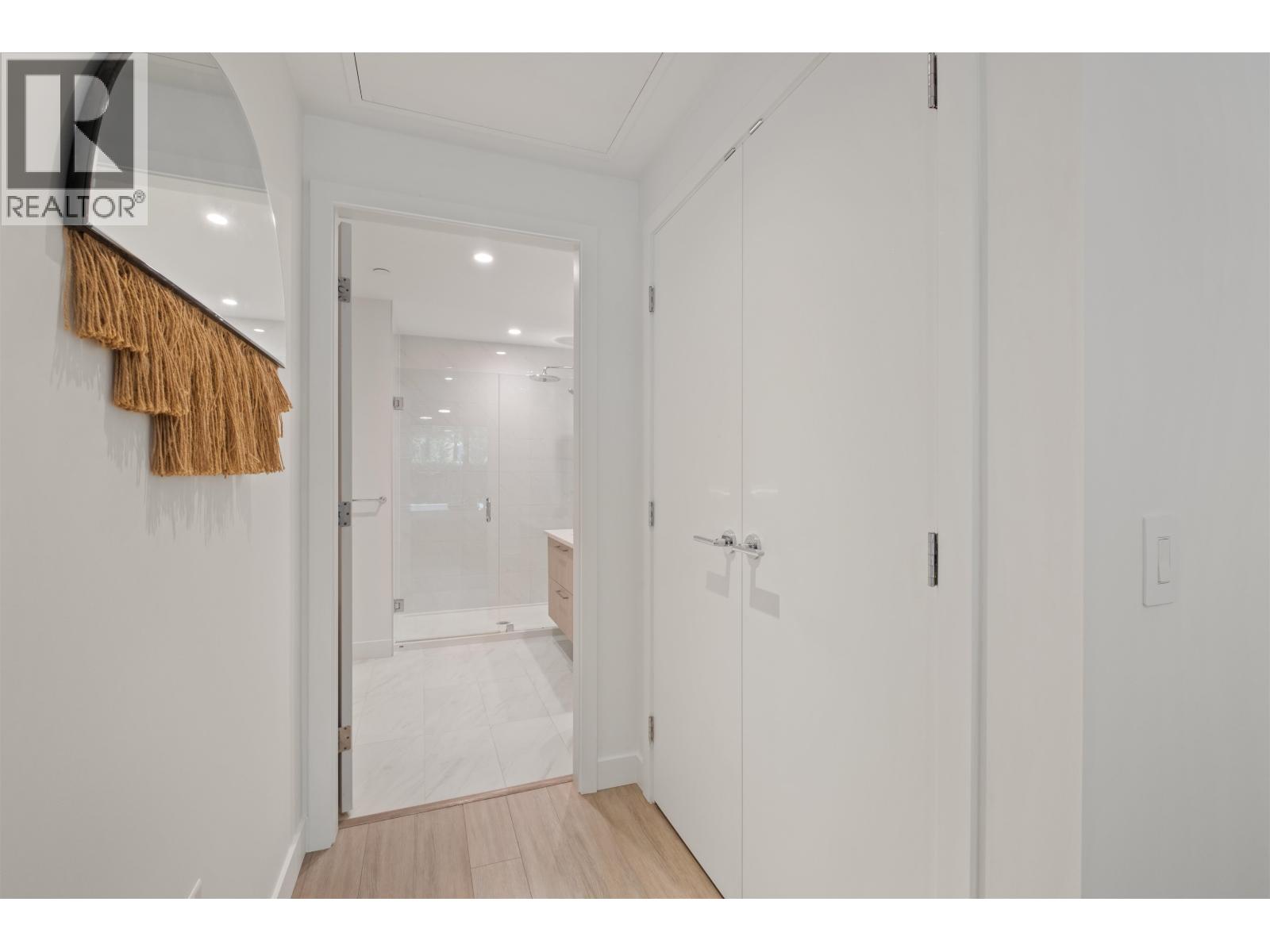 102 733 E 3rd Street, North Vancouver, British Columbia  V7L 1G8 - Photo 22 - R3056122