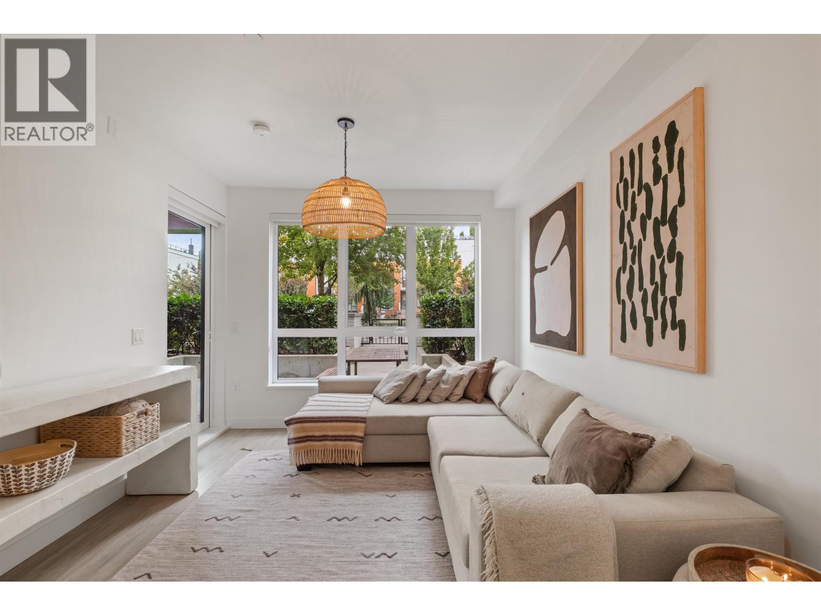 102 733 E 3rd Street, North Vancouver, British Columbia  V7L 1G8 - Photo 7 - R3056122