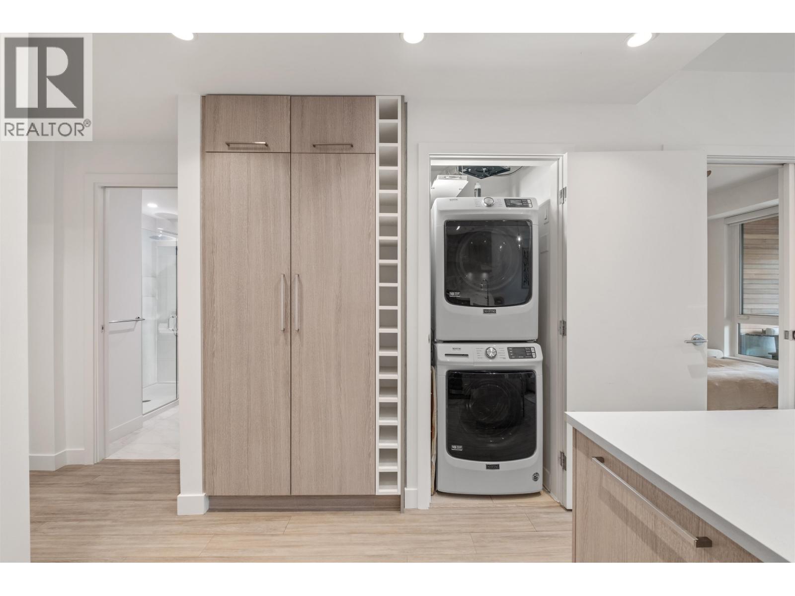 102 733 E 3rd Street, North Vancouver, British Columbia  V7L 1G8 - Photo 17 - R3056122