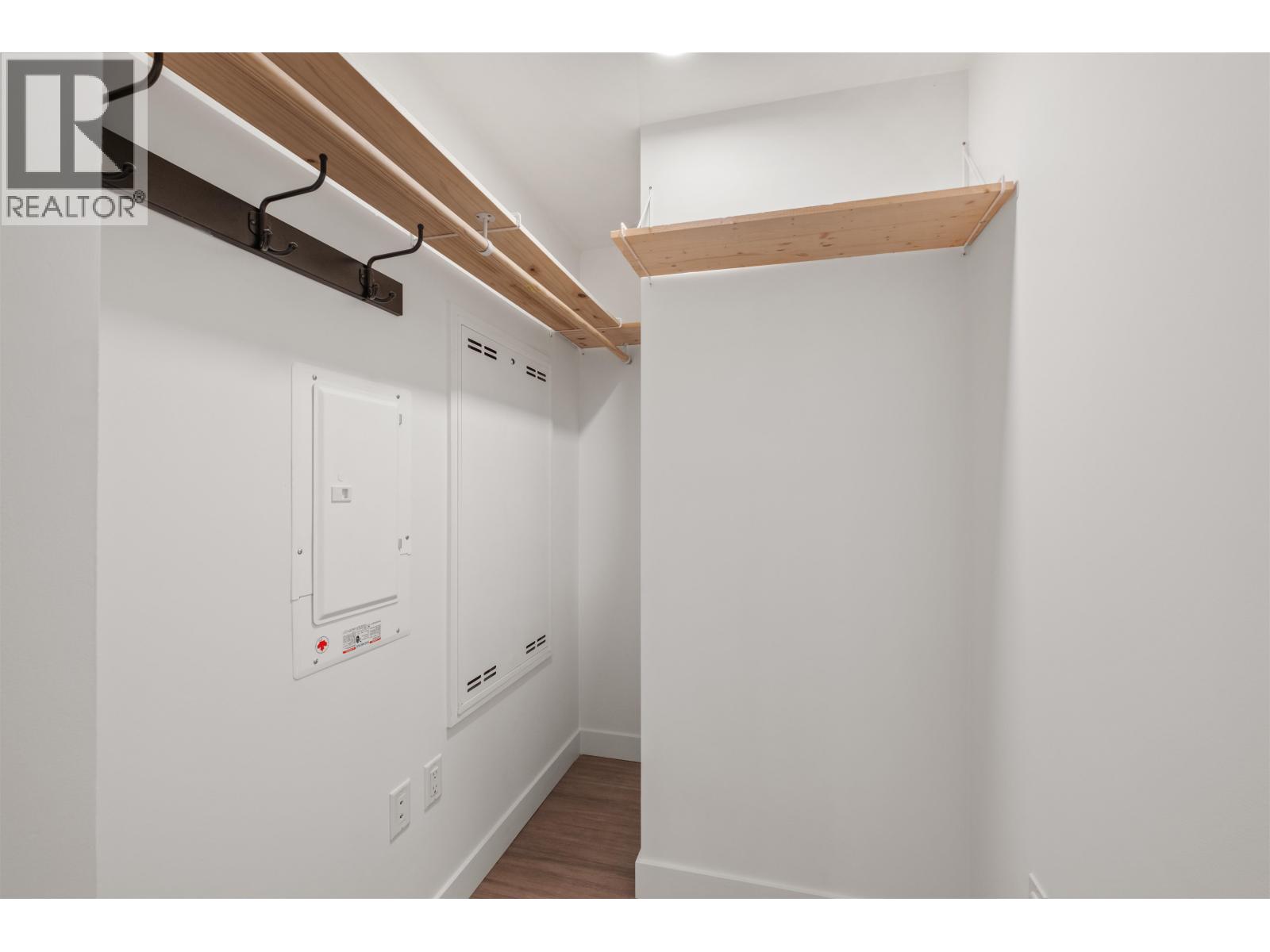 102 733 E 3rd Street, North Vancouver, British Columbia  V7L 1G8 - Photo 26 - R3056122