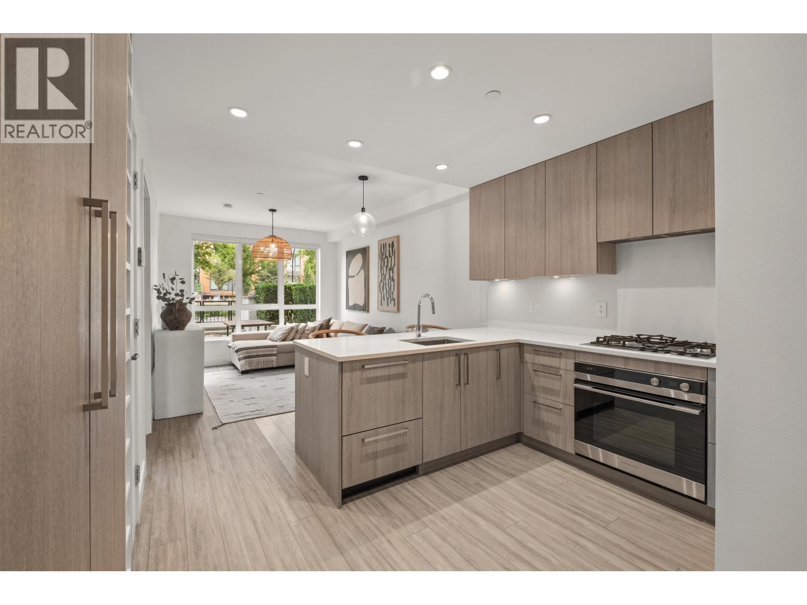 102 733 E 3rd Street, North Vancouver, British Columbia  V7L 1G8 - Photo 13 - R3056122