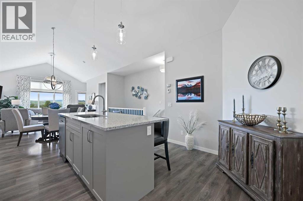 102, 55 Fireside Circle, Cochrane, Alberta  T4C 2P5 - Photo 11 - A2260842