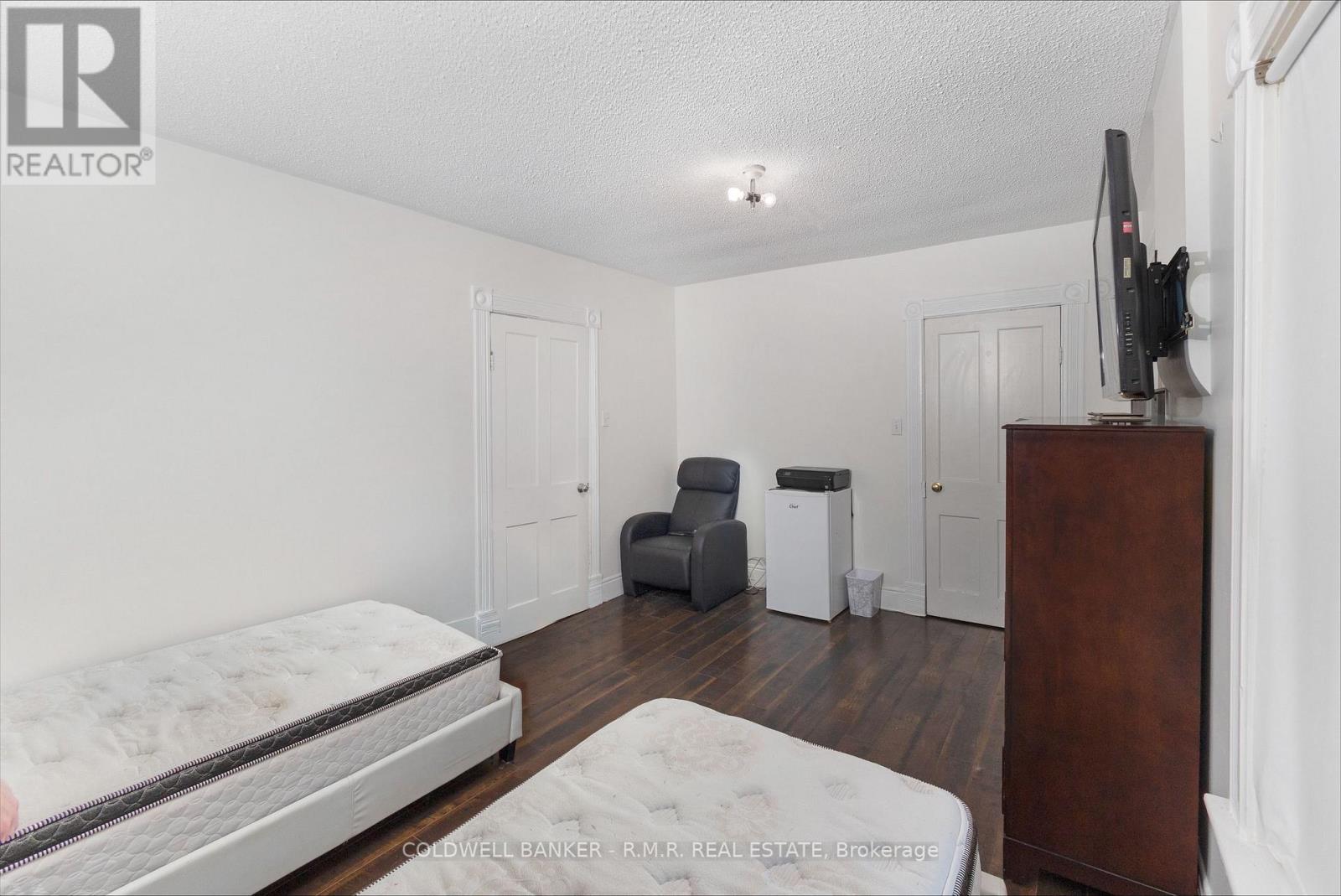 52 Glenelg Street E, Kawartha Lakes, Ontario  K9V 1Z3 - Photo 15 - X12483688