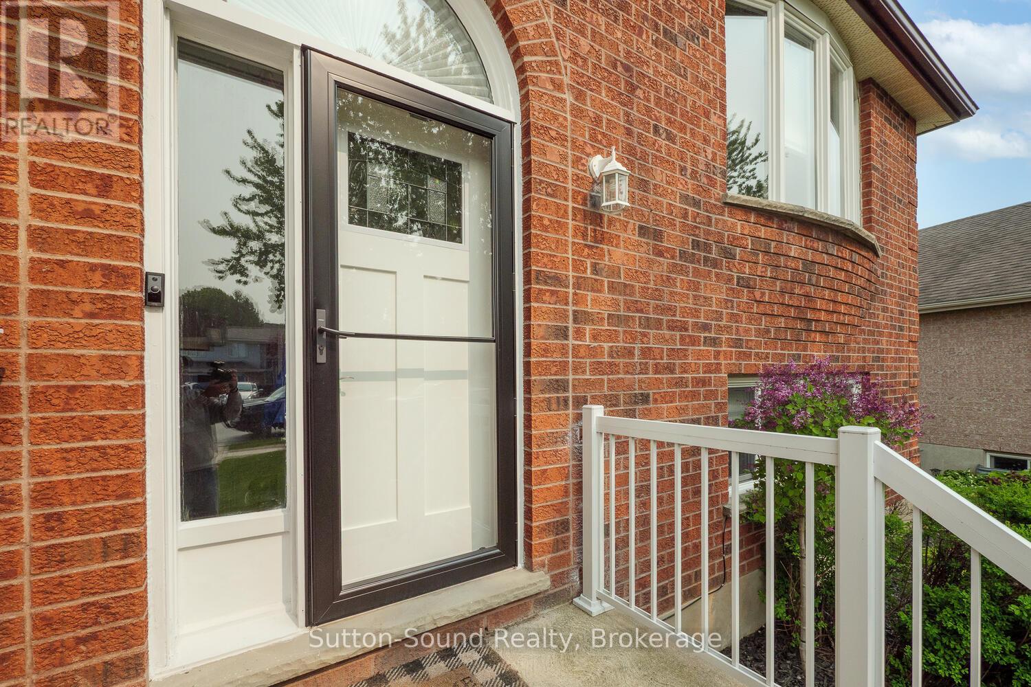 2667 8th Avenue E, Owen Sound, Ontario  N4K 6S5 - Photo 2 - X12483599
