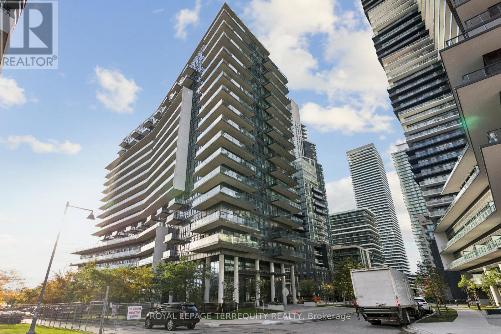 1402 - 39 Annie Craig Drive, Toronto, Ontario  M8V 0H1 - Photo 2 - W12483482