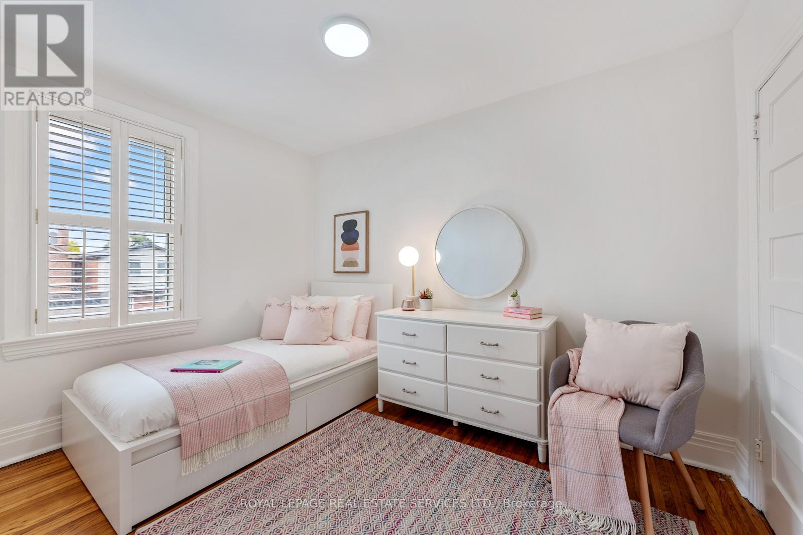 466 Beresford Avenue, Toronto, Ontario  M6S 3B7 - Photo 25 - W12483502