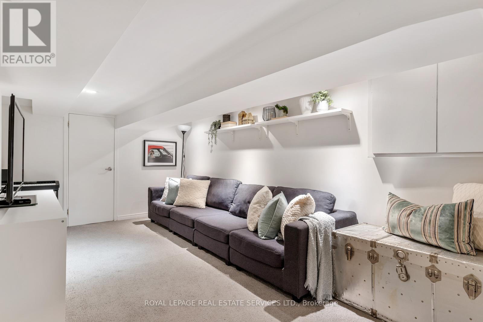 466 Beresford Avenue, Toronto, Ontario  M6S 3B7 - Photo 27 - W12483502