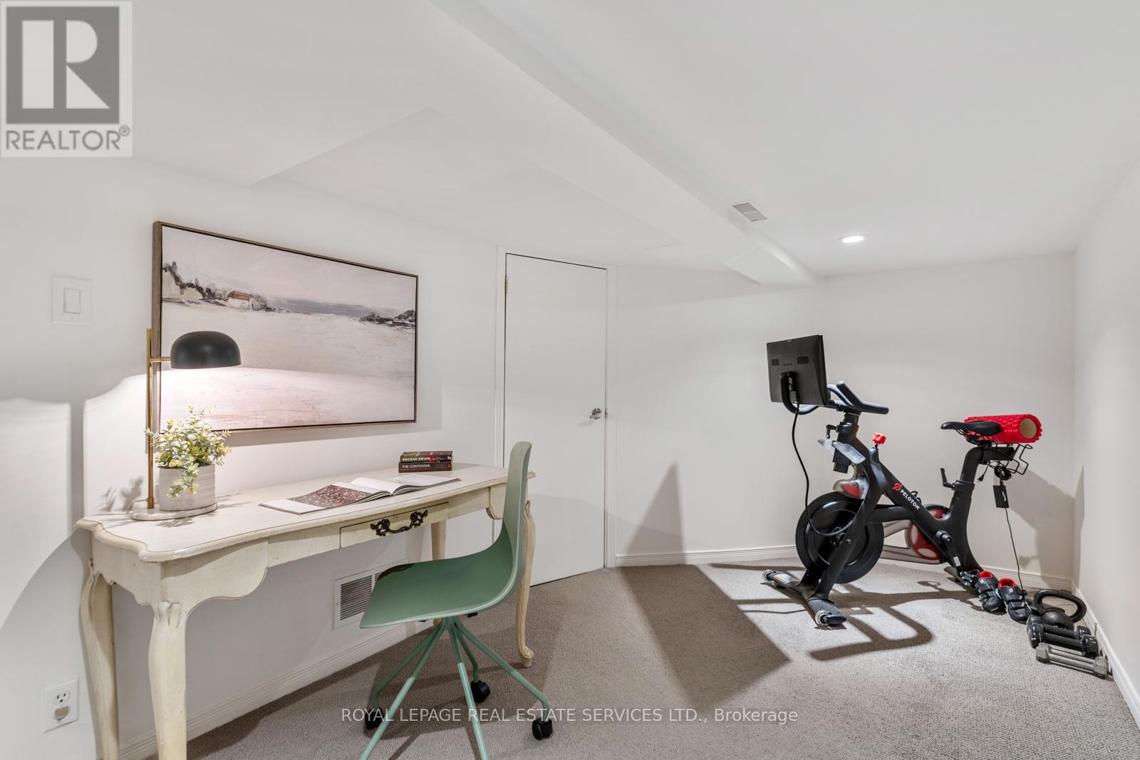 466 Beresford Avenue, Toronto, Ontario  M6S 3B7 - Photo 30 - W12483502