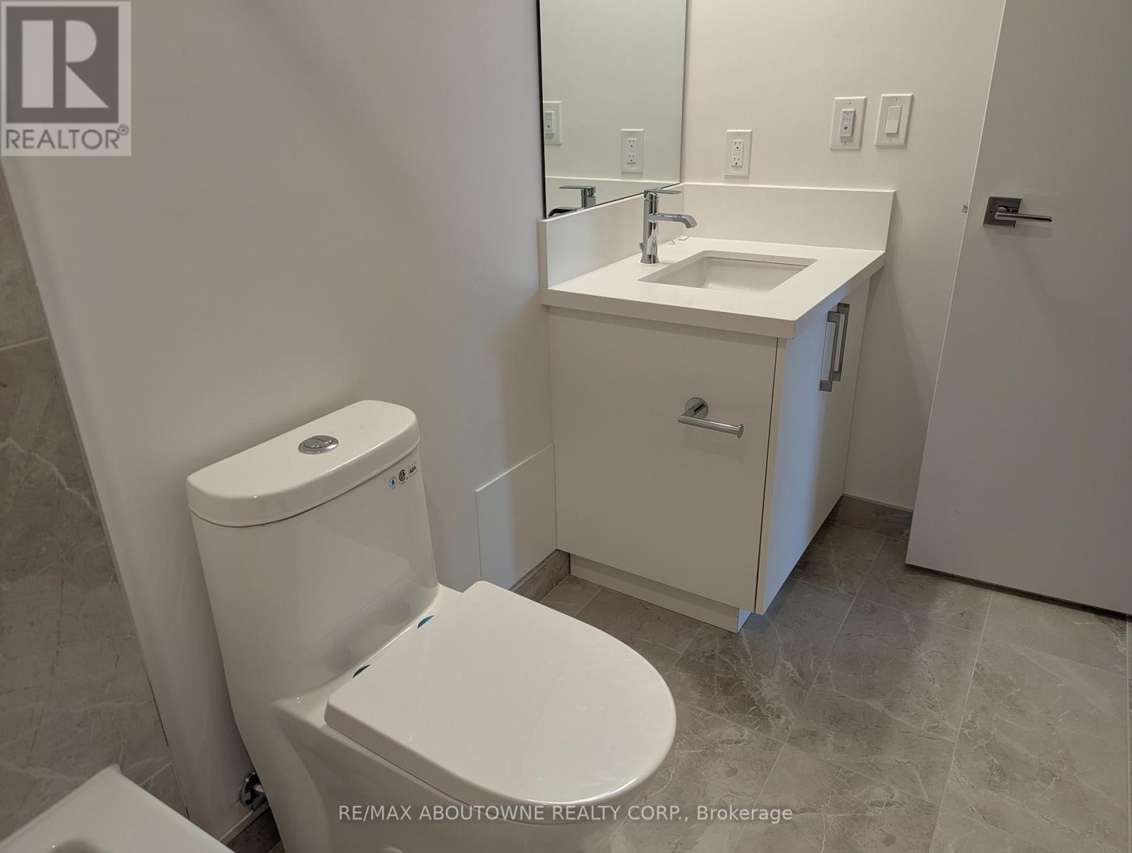 309 - 500 Plains Road E, Burlington, Ontario  L7T 2E1 - Photo 14 - W12483512