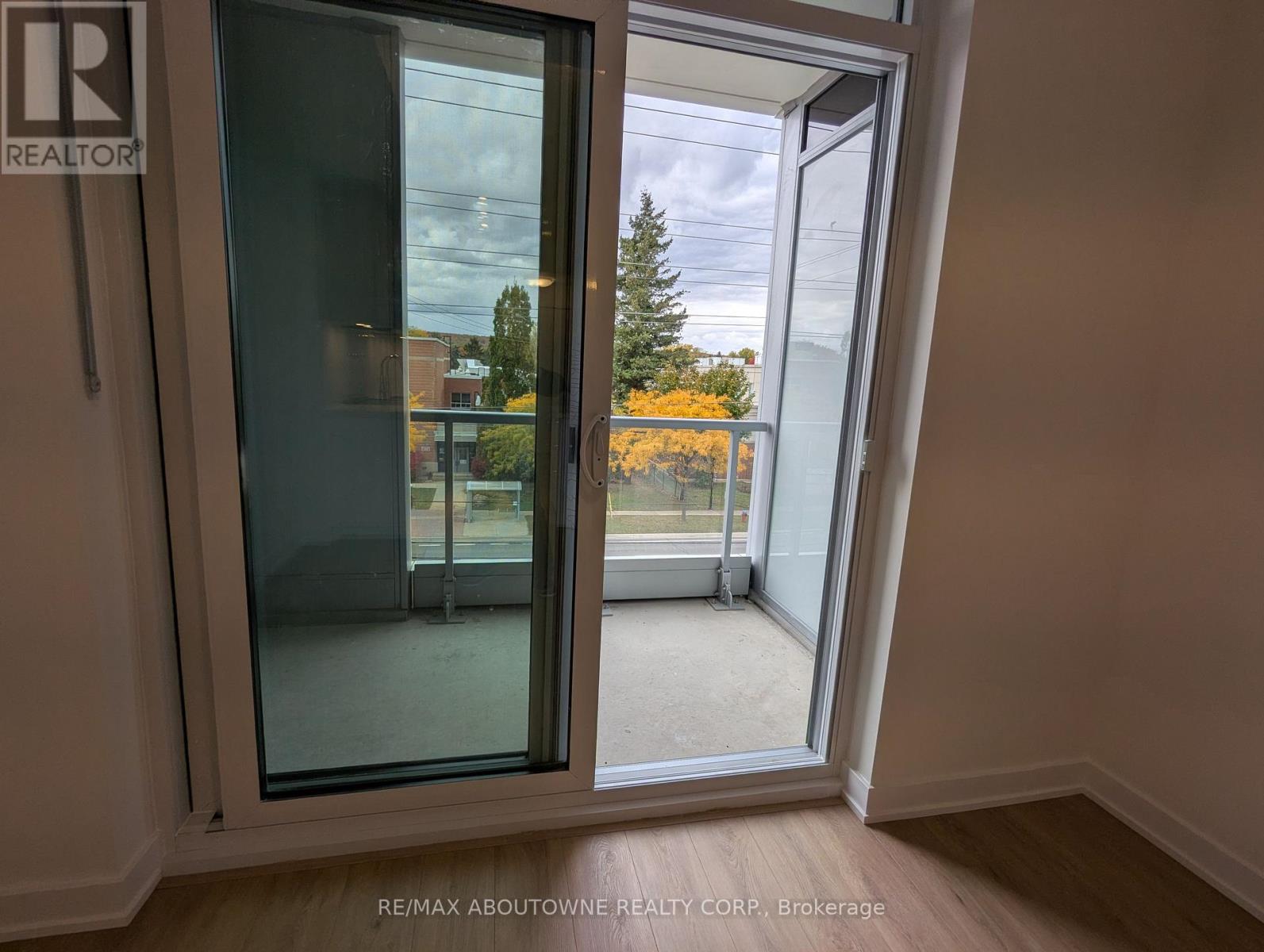 309 - 500 Plains Road E, Burlington, Ontario  L7T 2E1 - Photo 23 - W12483512