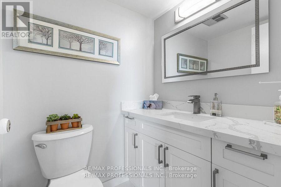 E5 - 296 Mill Road, Toronto, Ontario  M9C 4X8 - Photo 15 - W12483538