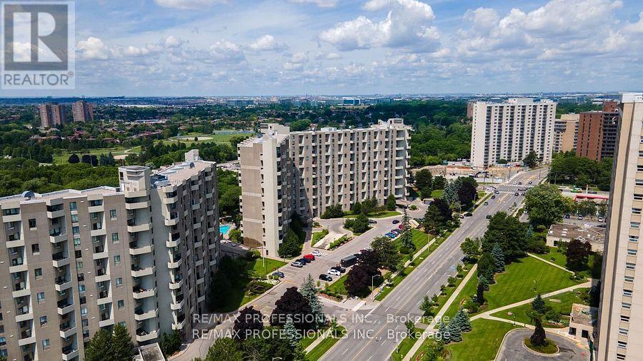 E5 - 296 Mill Road, Toronto, Ontario  M9C 4X8 - Photo 46 - W12483538